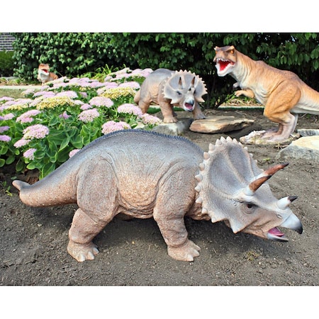 Design Toscano Scaled Jurassic Triceratops Dinosaur Statue JQ6177